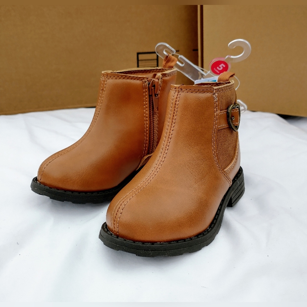 Carter's Lena Heart Buckle Boots, Tan, Girls, size 5 - Picture 3 of 5